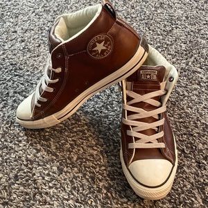 Men converse Chuck Taylor high tops size 12